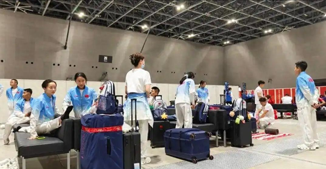 低价签3位新援，火箭空间问题迎刃而解？内外双核不惧包夹，传射技能升级
